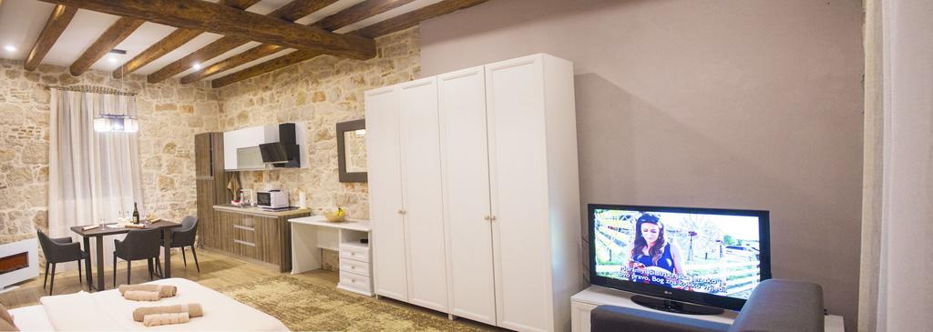 Apartmens Melisa Vrsar Buitenkant foto